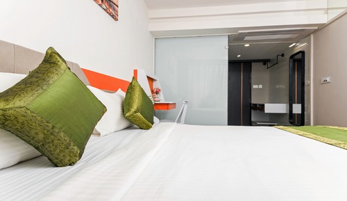 Habitación estándar, 1 cama de matrimonio, vistas a la ciudad