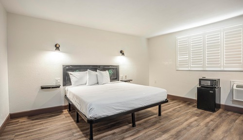 Habitación básica, 1 cama de matrimonio grande, no fumadores