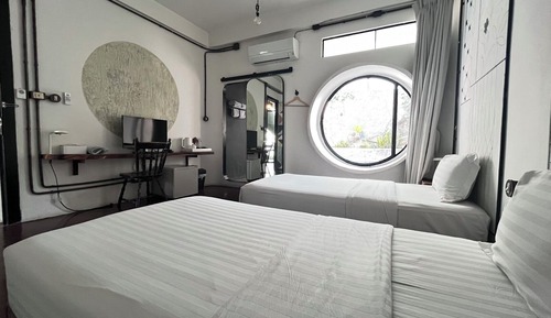 Ground Studio (Twin Bed)