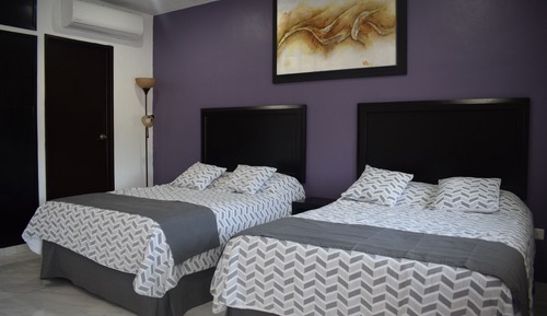Habitación Deluxe doble, 2 camas dobles, accesible para personas con discapacidad
