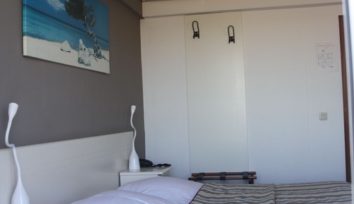 Habitación Premium con 1 cama doble o 2 individuales, vistas al mar