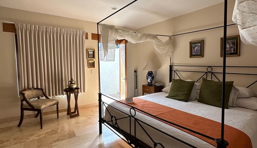 Habitación básica, 1 cama de matrimonio grande