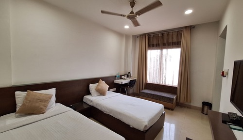 Habitación estándar con 1 cama doble o 2 individuales