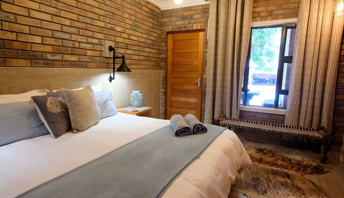 Habitación Confort con 1 cama doble o 2 individuales, 1 cama de matrimonio grande, no fumadores