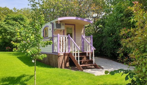 Habitación, varias camas