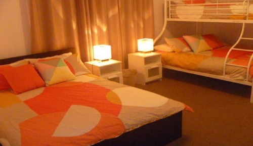 Casa familiar, 5 habitaciones, 2 baños