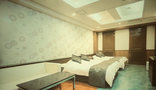Habitación con 2 camas individuales