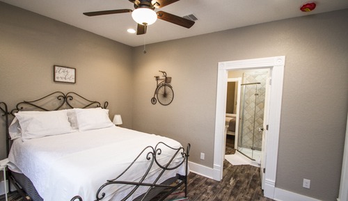 Casa (2 Bedrooms)