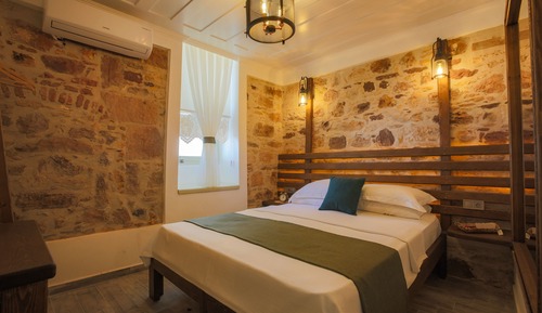 Habitación básica, 1 cama de matrimonio, vistas al patio
