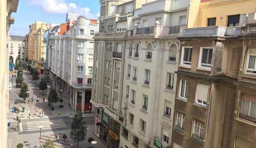 Habitación con 1 cama doble o 2 individuales, vistas a la ciudad