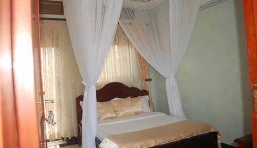 Habitación doble (With A/C)
