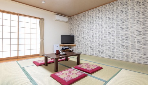 Habitación triple, fumadores, baño compartido (Japanese)