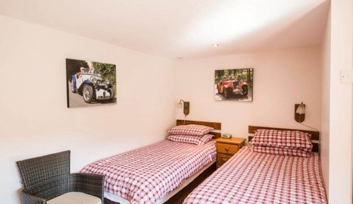 Habitación con 2 camas individuales