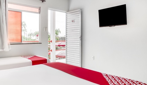 Habitación triple (1 Double bed + 1 Single bed)