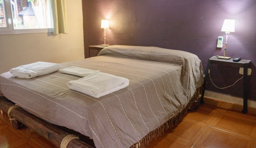 Cabaña familiar, 1 habitación, baño privado, vistas al jardín
