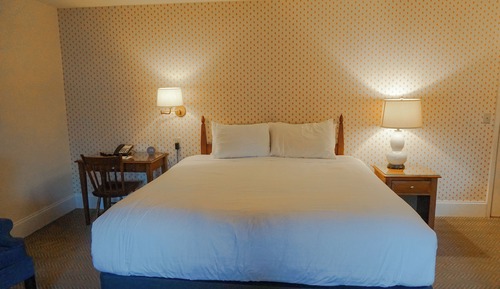 Habitación, 1 cama de matrimonio grande, balcón, vistas al lago (Inn at Mill Falls)