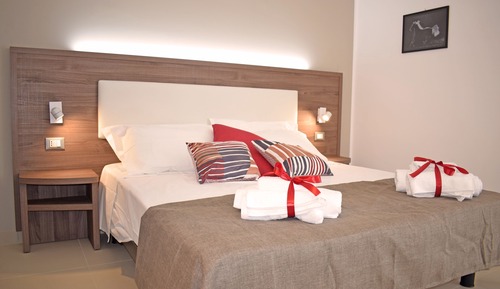 Apartamento Deluxe, cocina básica, vistas a la piscina
