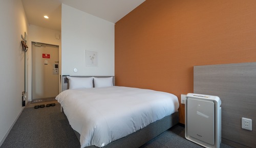 Habitación estándar doble, no fumadores (check-in is not available after 11:00)