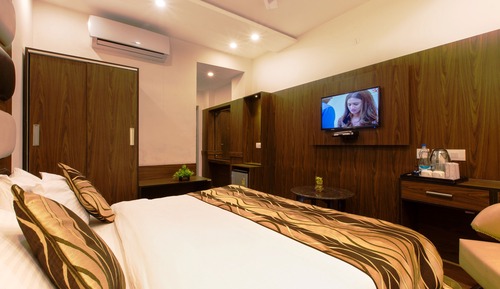 Habitación Deluxe doble, 1 cama de matrimonio grande, no fumadores, vistas a la colina