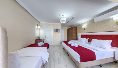 Habitación triple estándar, vistas a la ciudad
