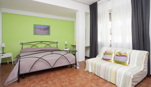 Triple room, private external bathroom