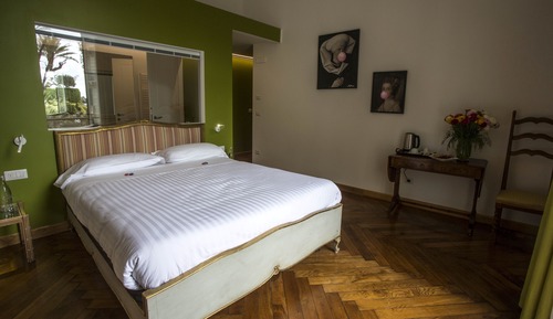 Habitación Deluxe doble, balcón, vistas parciales al mar