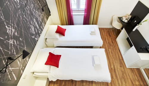 Habitación con 2 camas individuales