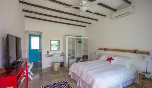 Suite Deluxe, 1 cama de matrimonio grande, vistas a la piscina