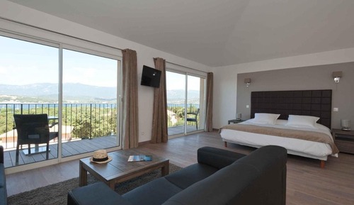 Suite junior, vistas al mar