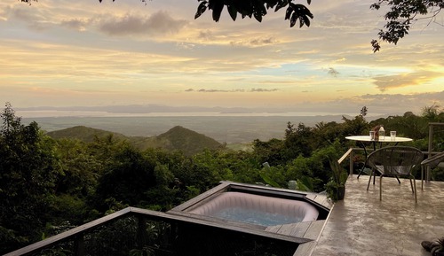 Tienda panorámica, 1 cama de matrimonio, bañera de hidromasaje, vistas a la montaña