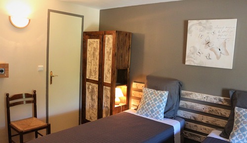 Habitación tradicional con 1 cama doble o 2 individuales, 1 cama de matrimonio (Fere)