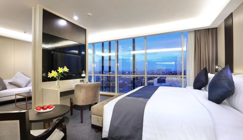 Suite (ASTON)