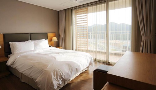 Suite familiar, 2 habitaciones, cocina básica (35 PY)