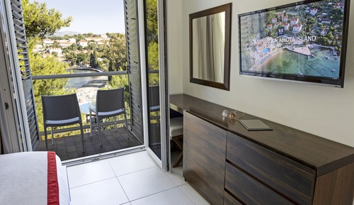 Junior Suite, Partial Sea View