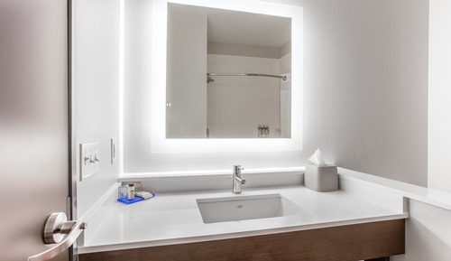 Habitación estándar, 2 camas de matrimonio, accesible para personas con discapacidad (Mobility)