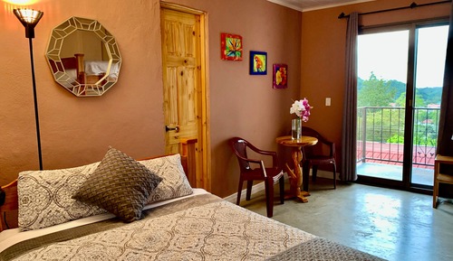 Habitación cuádruple Confort, varias camas, vistas a la montaña