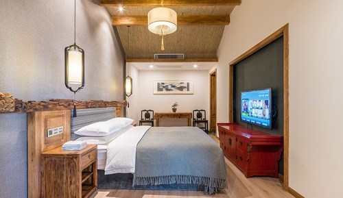 Habitación Confort doble, 1 cama de matrimonio, bañera