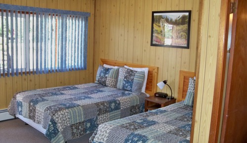 Habitación estándar, 2 camas dobles, no fumadores, vistas a la montaña