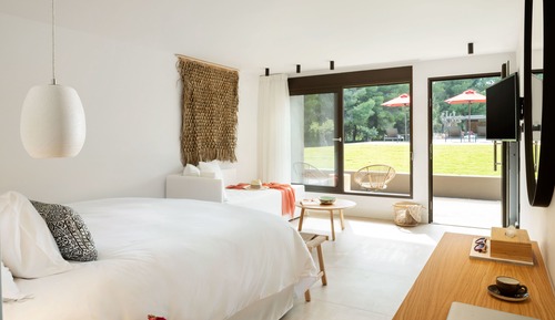 Suite ejecutiva, vistas a la piscina