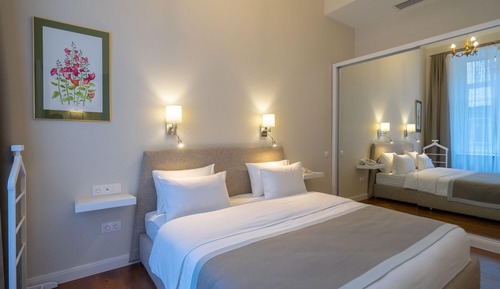 Apartamento estándar, 1 cama de matrimonio con sofá cama, vistas al patio
