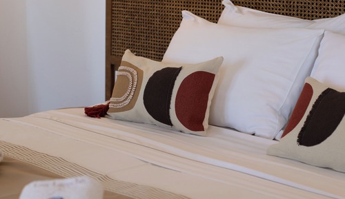 Suite junior, vistas parciales al mar