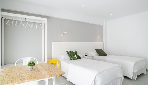 Economy Double Room, 2 Twin Beds (No Balcony)