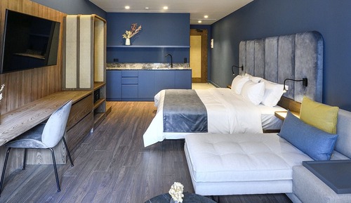 Apartamento superior, vistas al mar (R8)