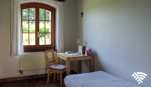 Standard Single Room with Shared Bathroom