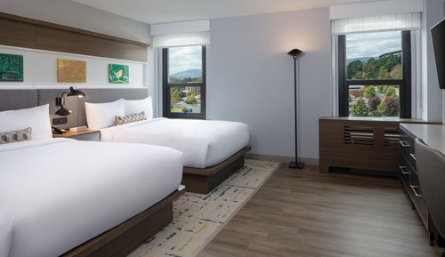 Habitación estándar, 2 camas de matrimonio (Communications Accessible)