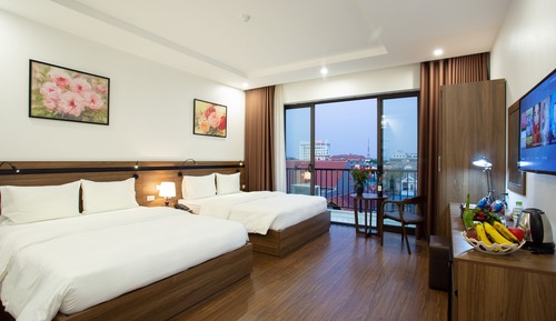 Habitación cuádruple Deluxe, balcón, vistas a la ciudad