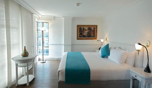 Suite estudio junior, 1 cama de matrimonio grande