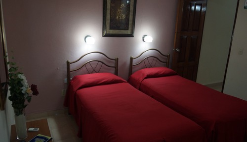 Habitación con 1 cama doble o 2 individuales