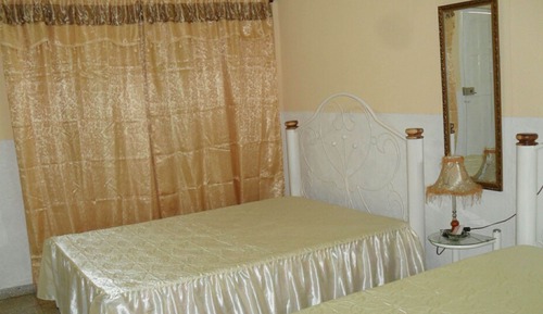 Habitación con 1 cama doble o 2 individuales