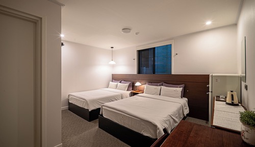 Habitación estándar con 2 camas individuales, 2 camas dobles